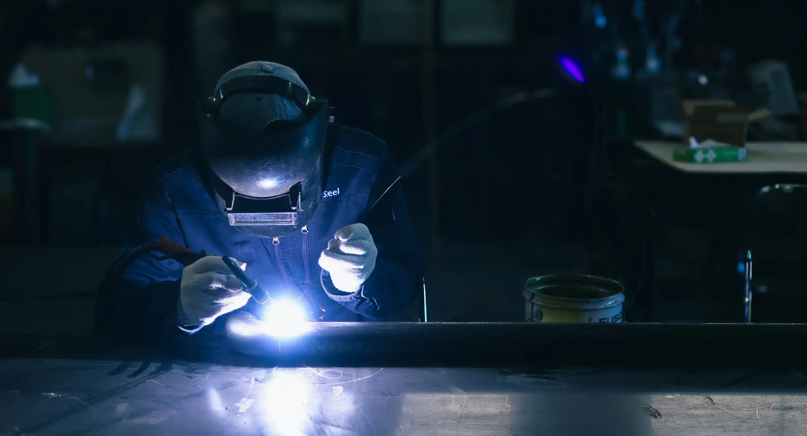 鉄工所の株式会社Steelの熟練職人による高品質な鉄鋼加工・溶接工程