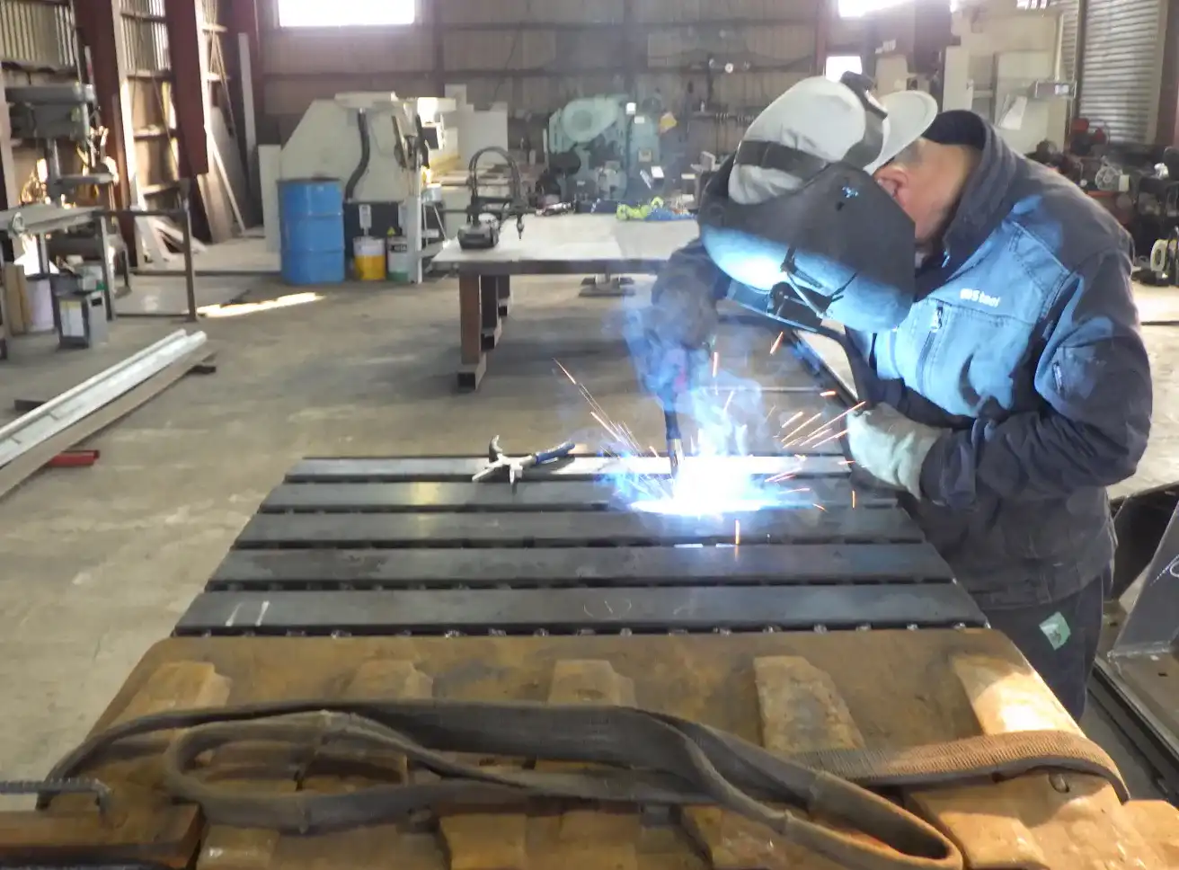 岩見沢市で角バケツ底板の貼り替え修理