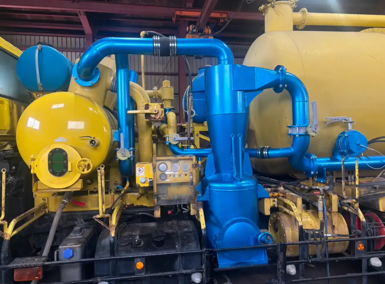 岩見沢市の株式会社Steelによるバキュームカー配管交換